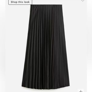 J Crew Pleated pull-on midi skirt. Black. Excellent condition.